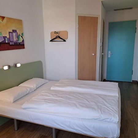 Ibis Budget Berlin Ost エクステリア 写真