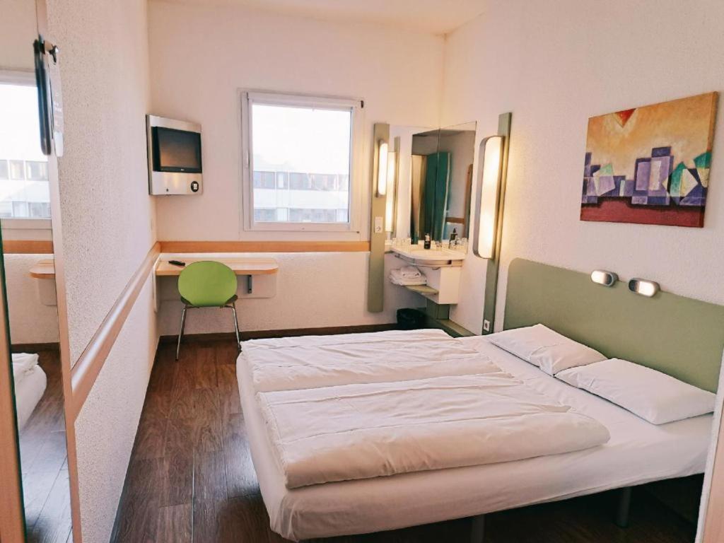 Ibis Budget Berlin Ost エクステリア 写真